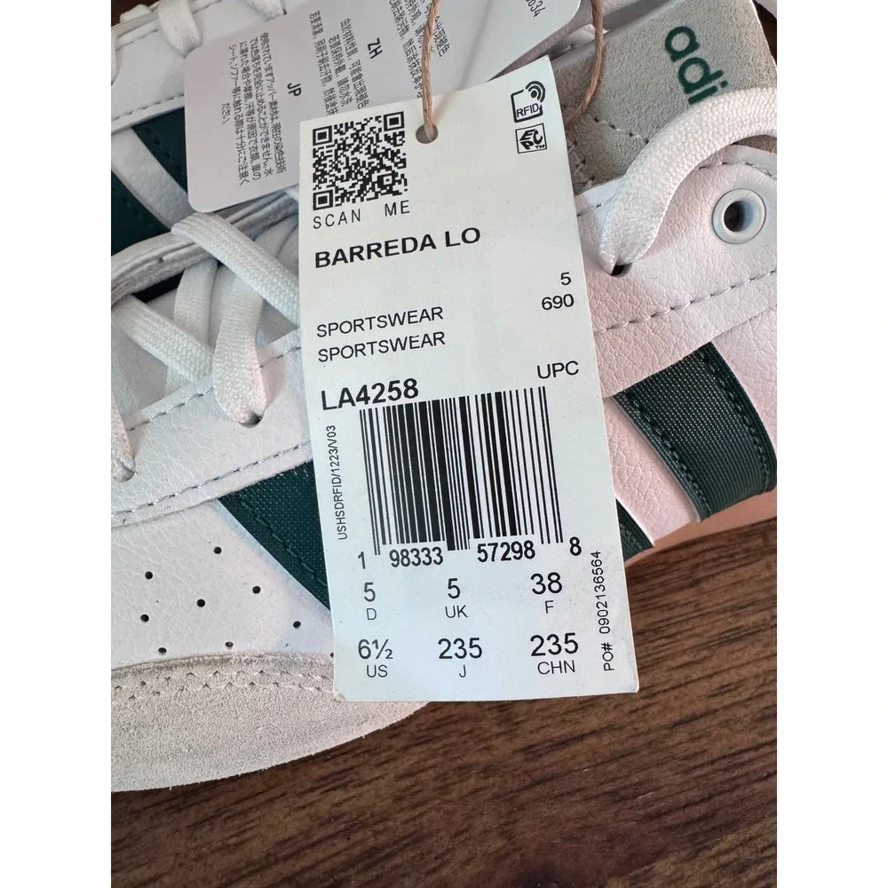 Adidas Barreda Lo White Green Gum Sole Sneakers LA4258 Mens 5 Womens 6.5 NEW